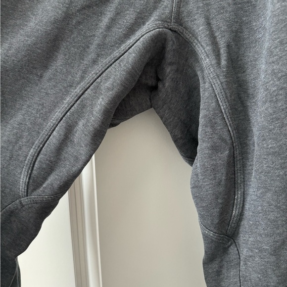 Nike men’s gray sweatpants. Size XL. Slight wear around the waistband. - Picture 2 of 9